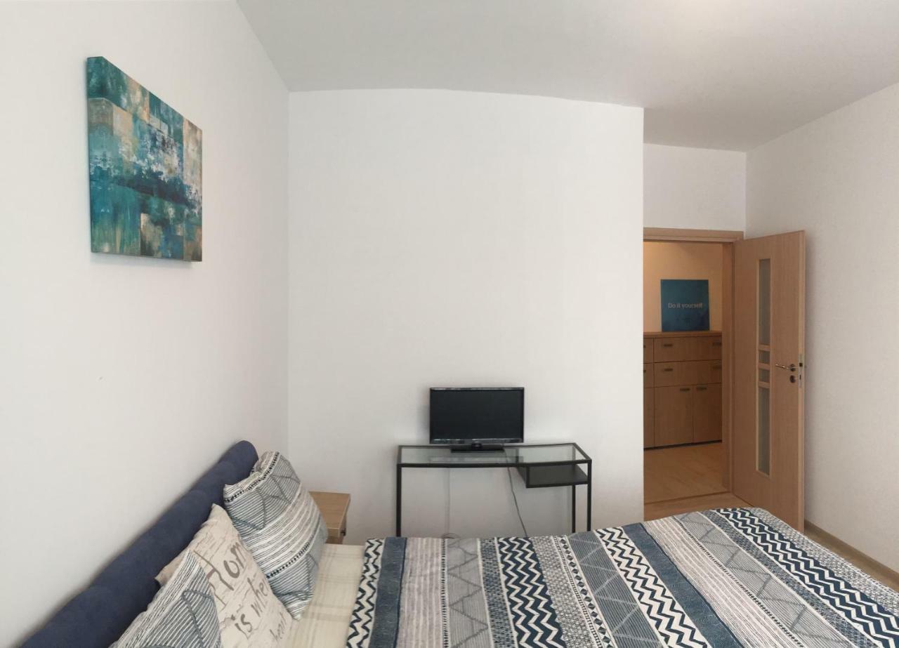 Turqoise Home Bukares Bagian luar foto