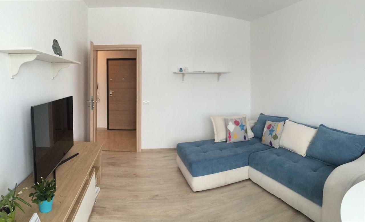 Turqoise Home Bukares Bagian luar foto